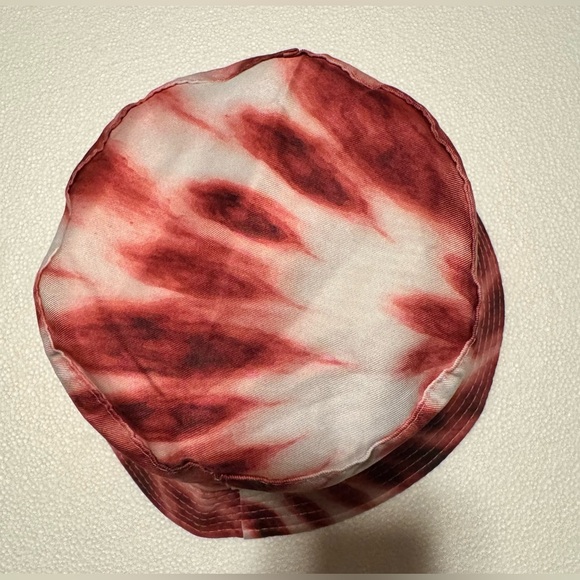 Washington Commanders Redskins NFL
Bucket Hat Cap Tie Dye Reversible
Adult - Picture 2 of 8